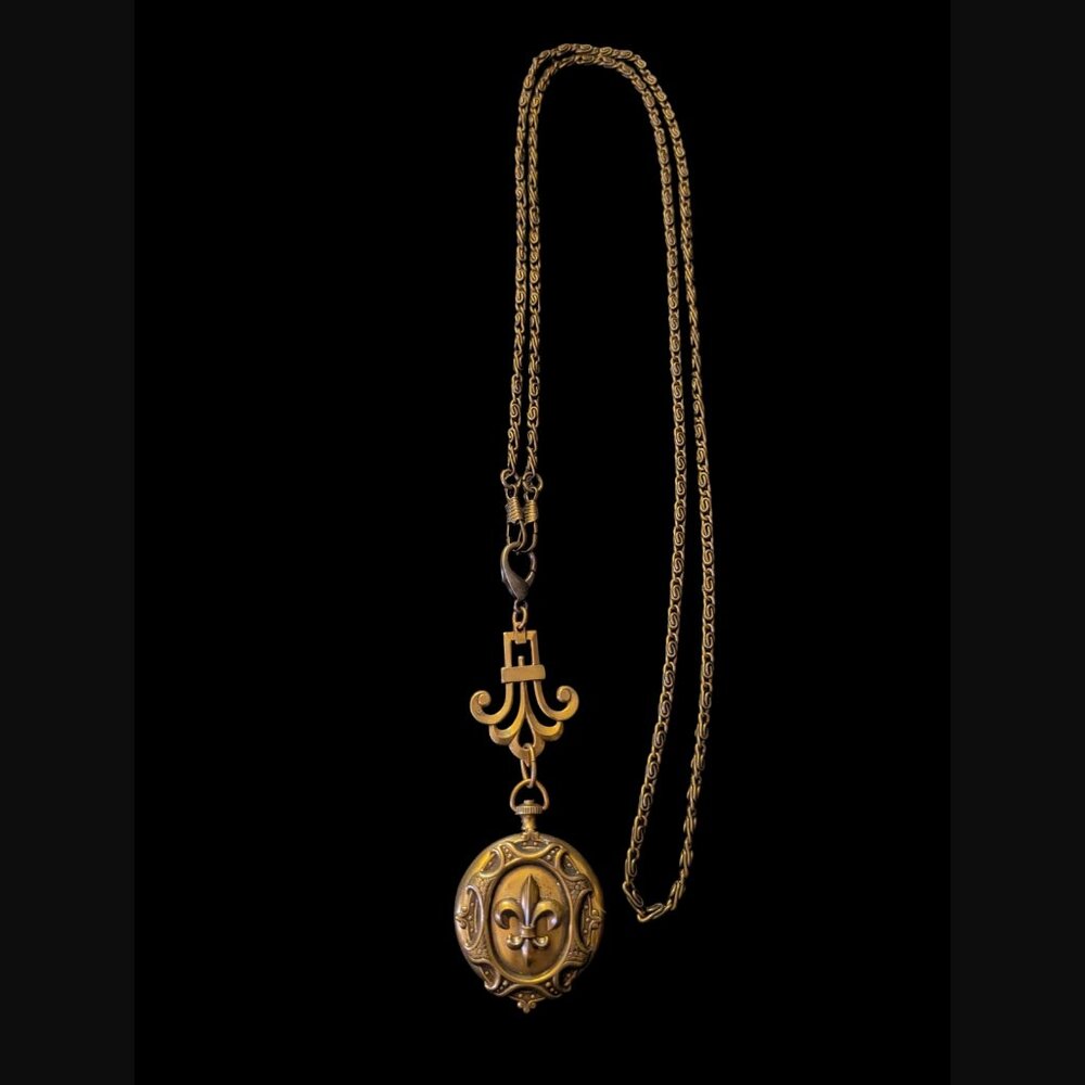 Jan Michaels Oxidized Antiqued Gold Tone Pocket Locket 47" Chain 5.5" Pendant - Picture 2 of 9